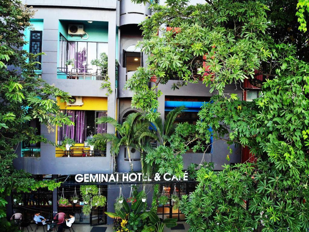 Khách Sạn Geminai & Café