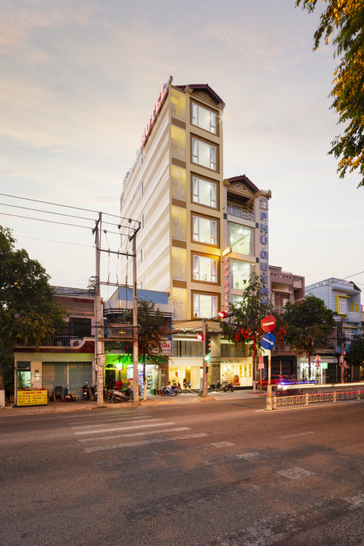 Khách Sạn Phú Quỳnh (Phu Quynh Hotel)