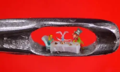 the-smallest-sculptures-in-the-world