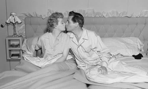 9-truth-electric-gas-on-kiss-that-you-will-love