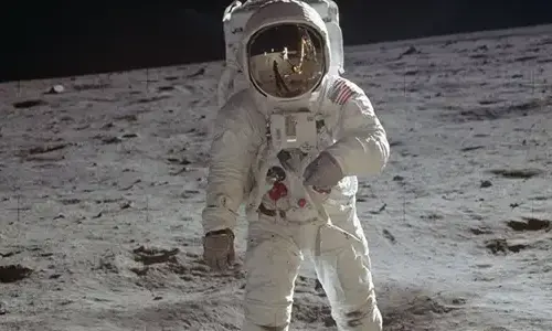 moon-landing-hoax-5-popular-legends-revealed