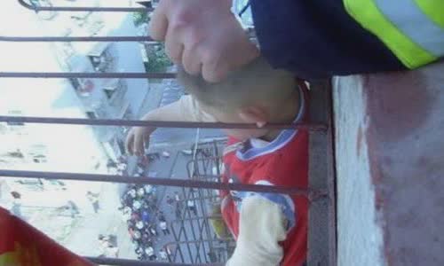 The ears of the six-year-old boy save his life!