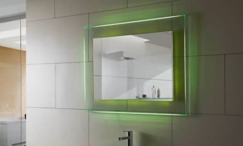 What color is a mirror?