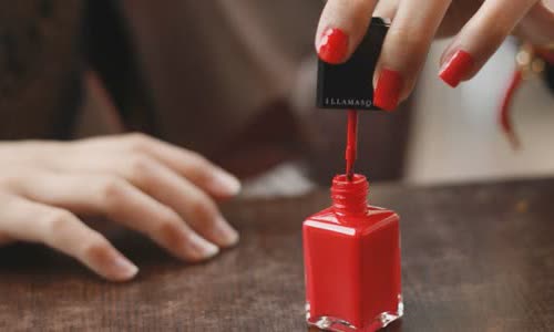10 unusual nail and nail polish facts