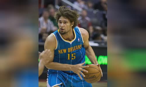Robin Lopez