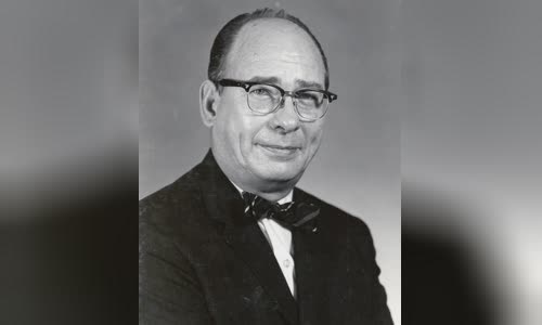 Vincent Ellis McKelvey