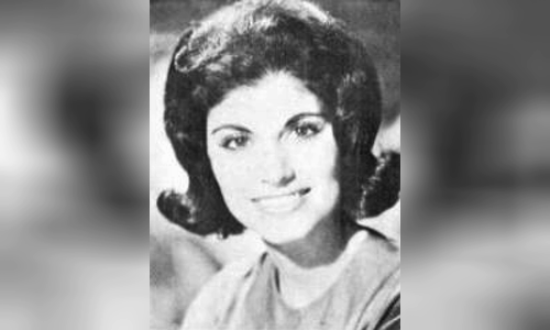 Kay Adams (singer)