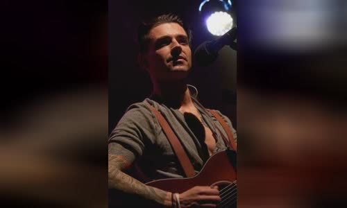 Chris Carrabba
