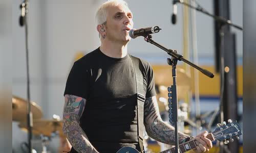 Art Alexakis