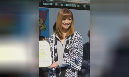 Hitomi Yoshizawa