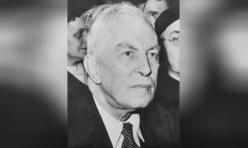 Arnold J. Toynbee