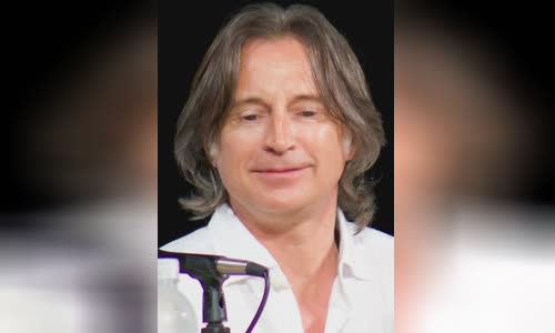 Robert Carlyle
