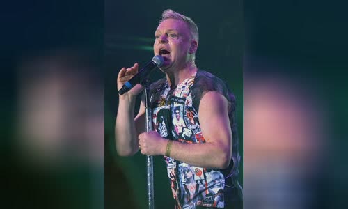 Andy Bell (singer)