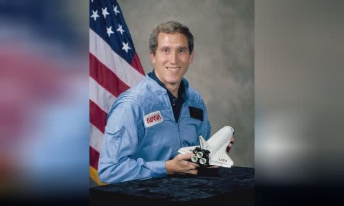 Michael J. Smith (astronaut)