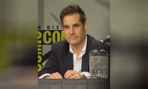 Adrian Pasdar