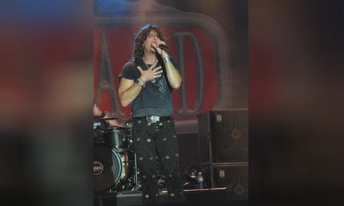 Steve Lee (singer)