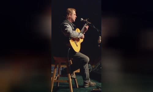 Michael Johnson (singer)