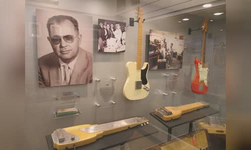 Leo Fender