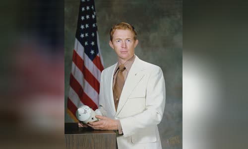 Stuart Roosa