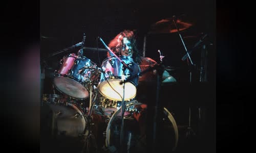 Dennis Elliott
