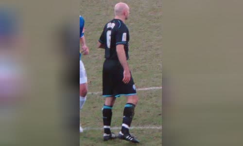 Wayne Brown (footballer, born August 1977)