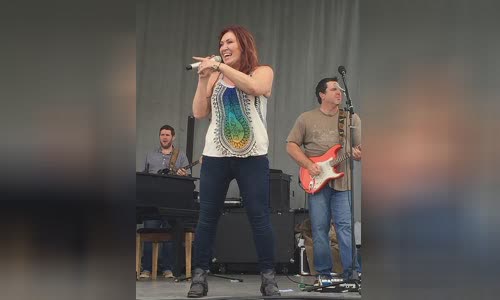 Jo Dee Messina