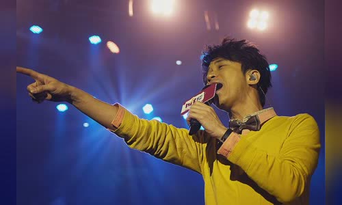 Michael Wong (singer)