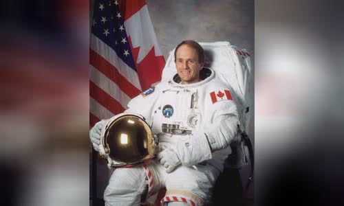 Steve MacLean (astronaut)