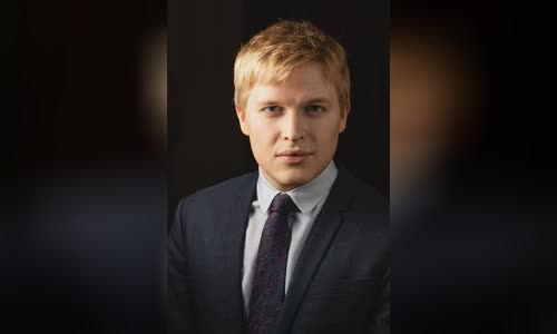 Ronan Farrow