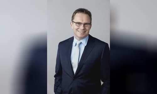 Andrew Mackenzie (businessman)