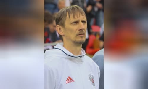 Gintaras Stau??