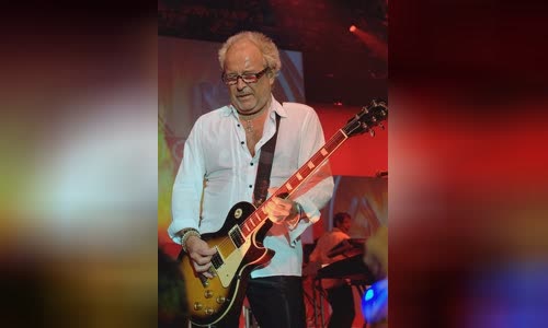 Mick Jones (Foreigner guitarist)