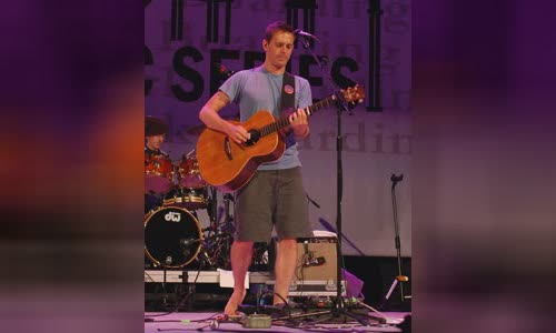Glen Phillips (singer)