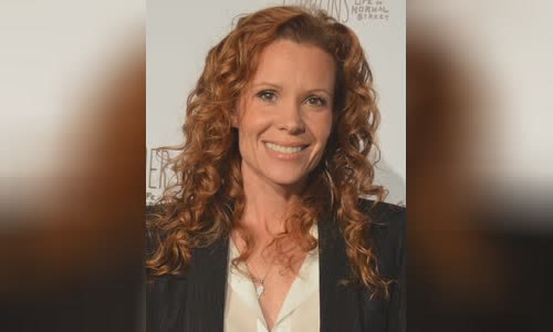 Robyn Lively