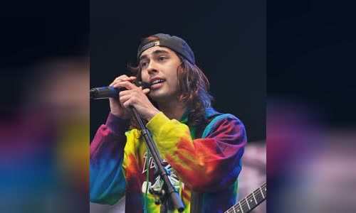 Vic Fuentes