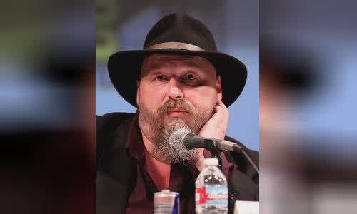 Warren Ellis