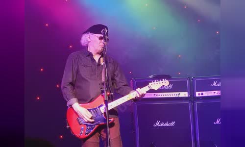 Paul Dean (guitarist)