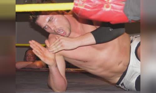 Luke Robinson (wrestler)