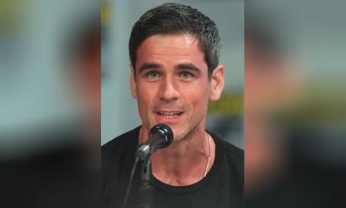 Eddie Cahill