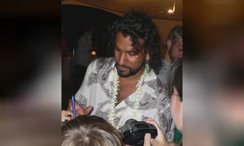 Naveen Andrews
