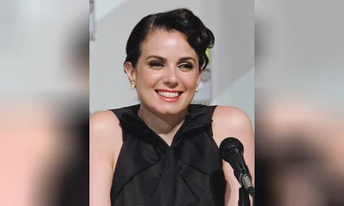 Mia Kirshner