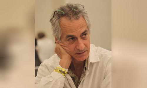 David Strathairn