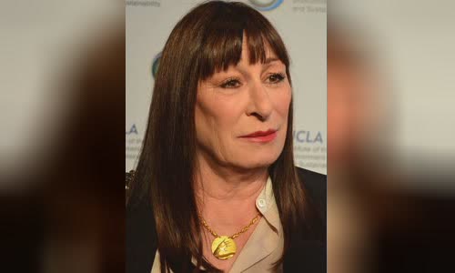 Anjelica Huston