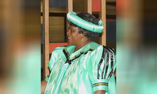 Inonge Mbikusita-Lewanika