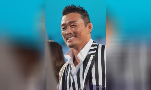 Yoshihiro Akiyama