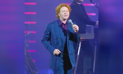 Mick Hucknall