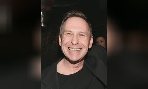 Scott Thompson (comedian)