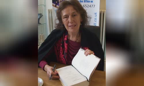 Claire Tomalin