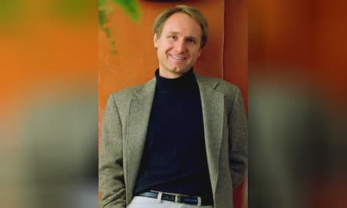 Dan Brown