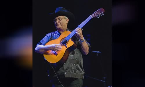 Eliades Ochoa